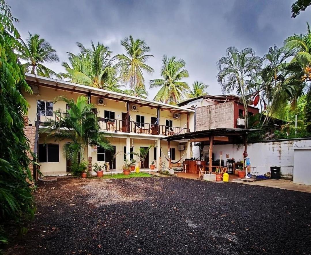 Dylan'S Surf Inn La Libertad Eksteriør bilde